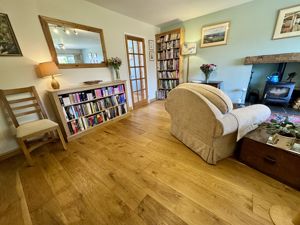 Lounge- click for photo gallery